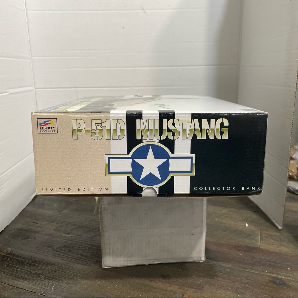 SpecCast Airplane Model - Picture 3 of 12